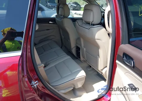 2019 Jeep Grand Cherokee Overland 4X4 z USA, uszkodzony, nr VIN 1C4RJFCG3KC699948